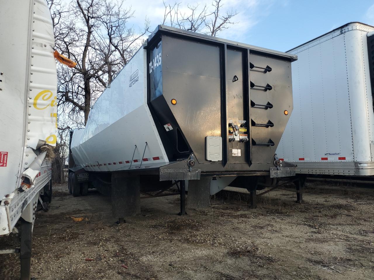 2012 Trail King Hopper იყიდება Wichita-ში, KS - Side