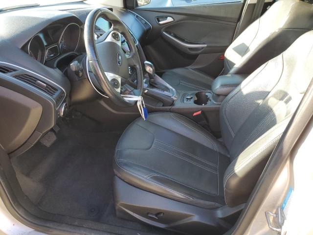 Hatchbacks FORD FOCUS 2014 Silver