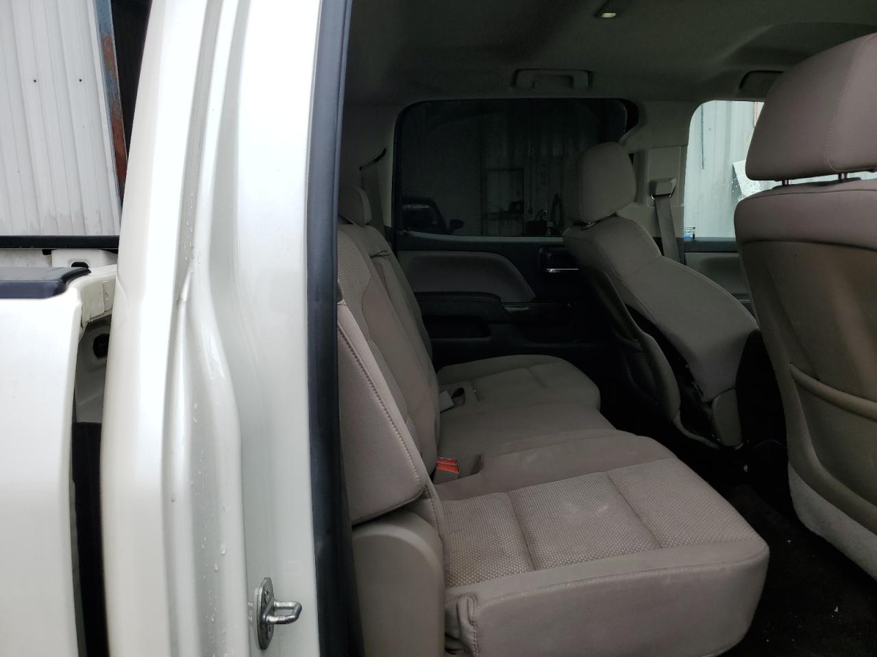2014 Chevrolet Silverado - Image 10
