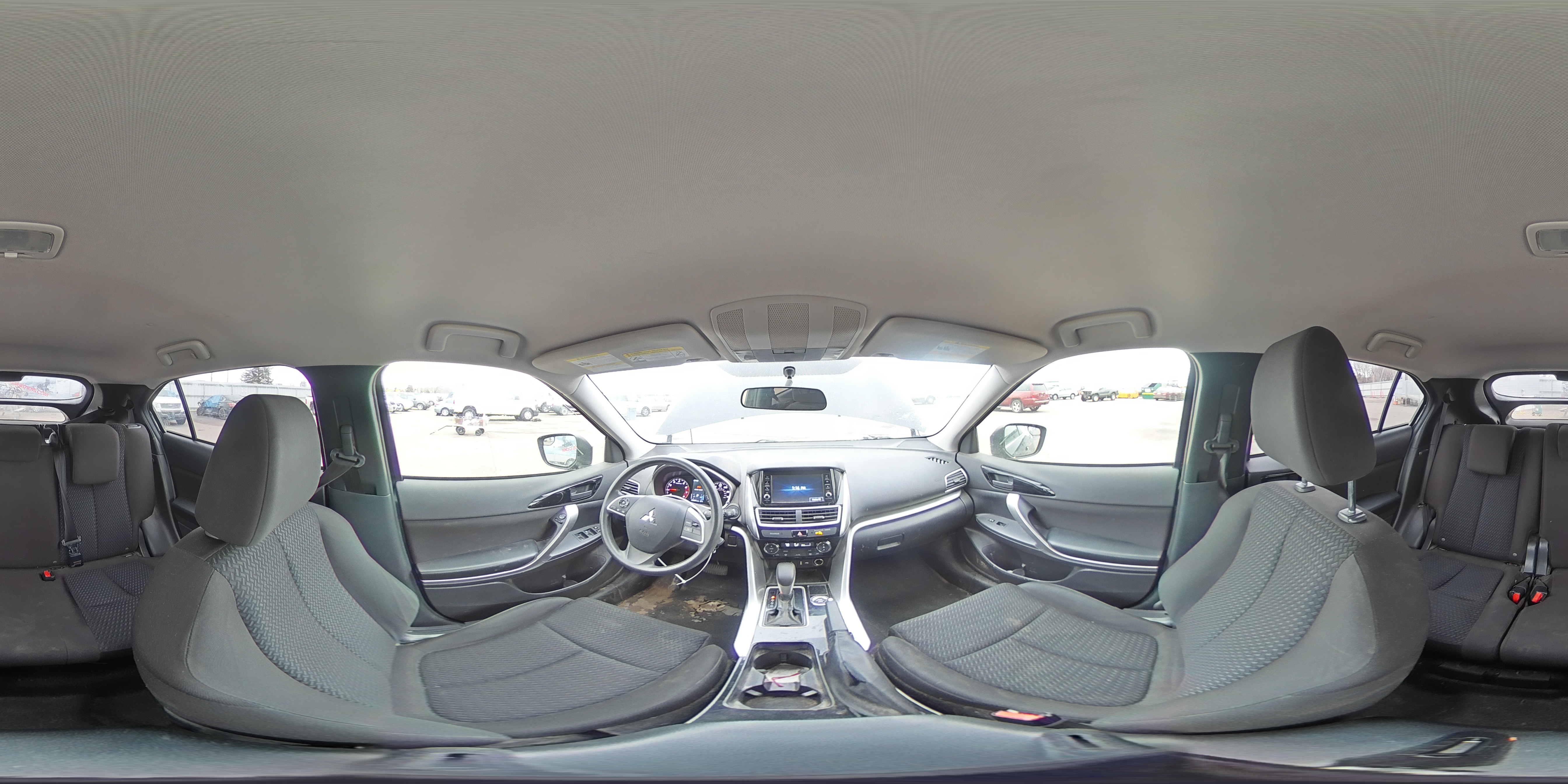 2019 Mitsubishi Eclipse - Image 14