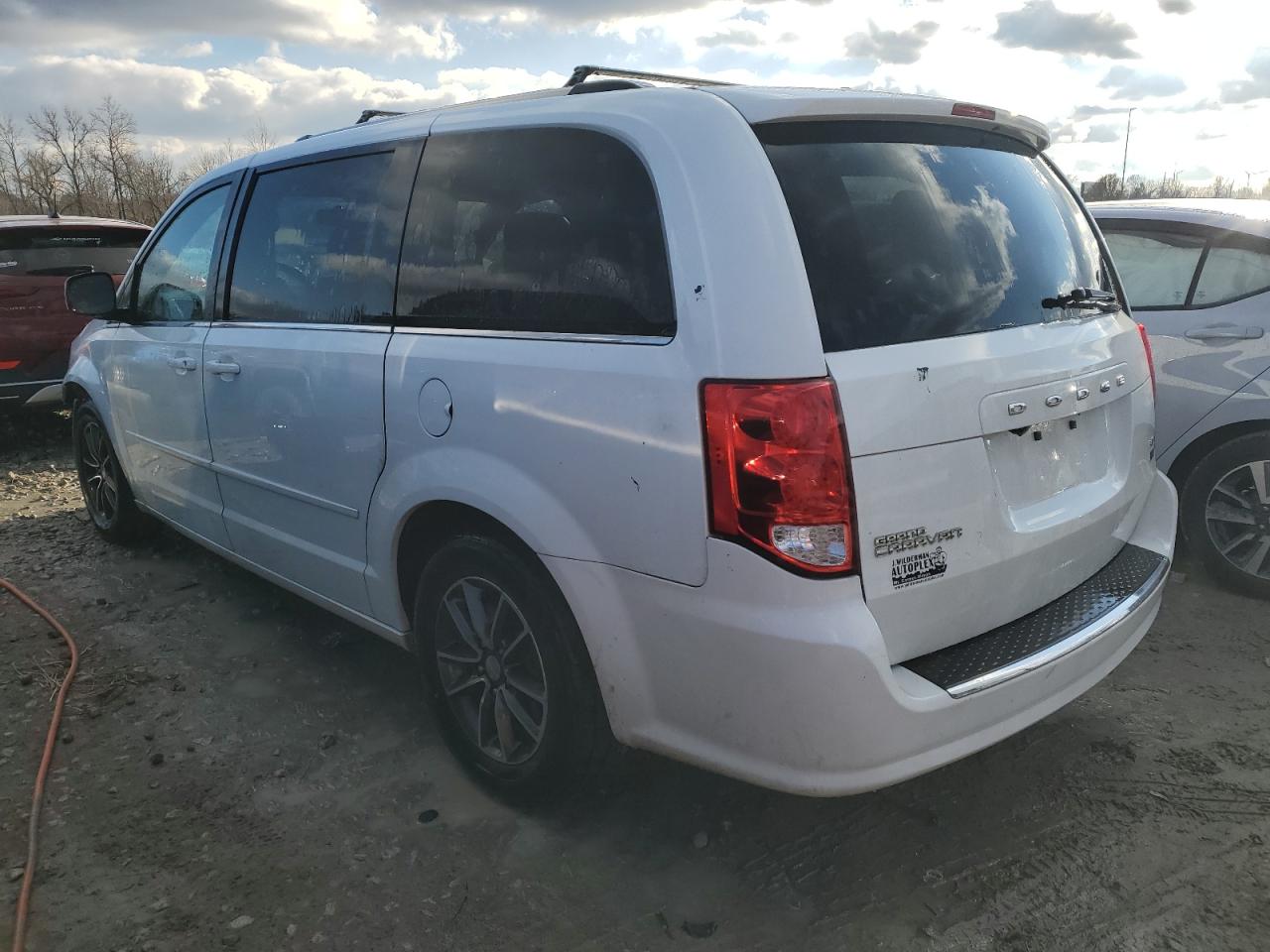 VIN 2C4RDGCG4HR800590 2017 DODGE CARAVAN no.2