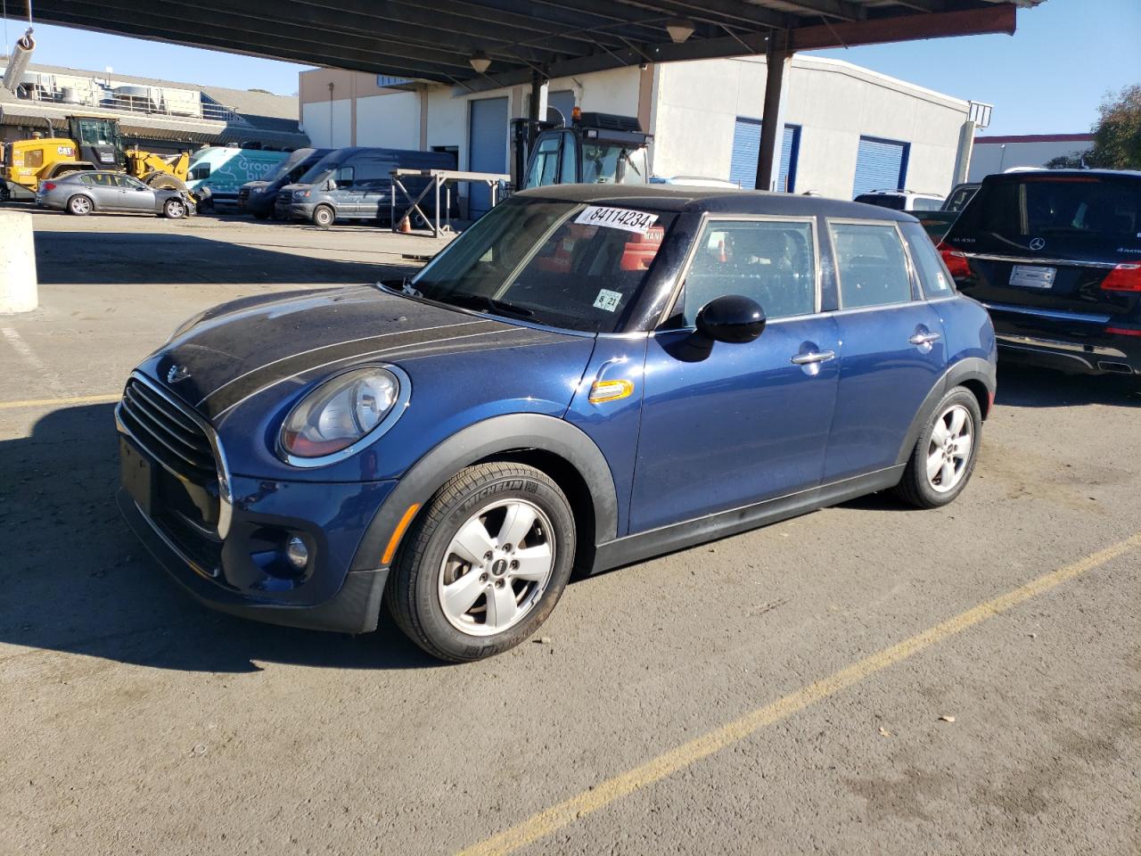 VIN WMWXU1C50G2D12639 2016 MINI COOPER no.1