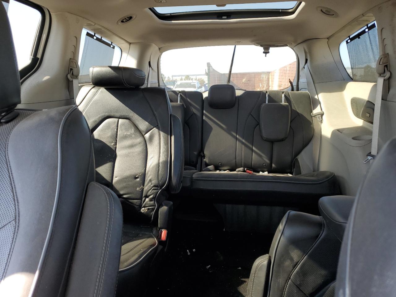 2018 Chrysler Pacifica Limited VIN: 2C4RC1GG2JR269163 Lot: 85670164