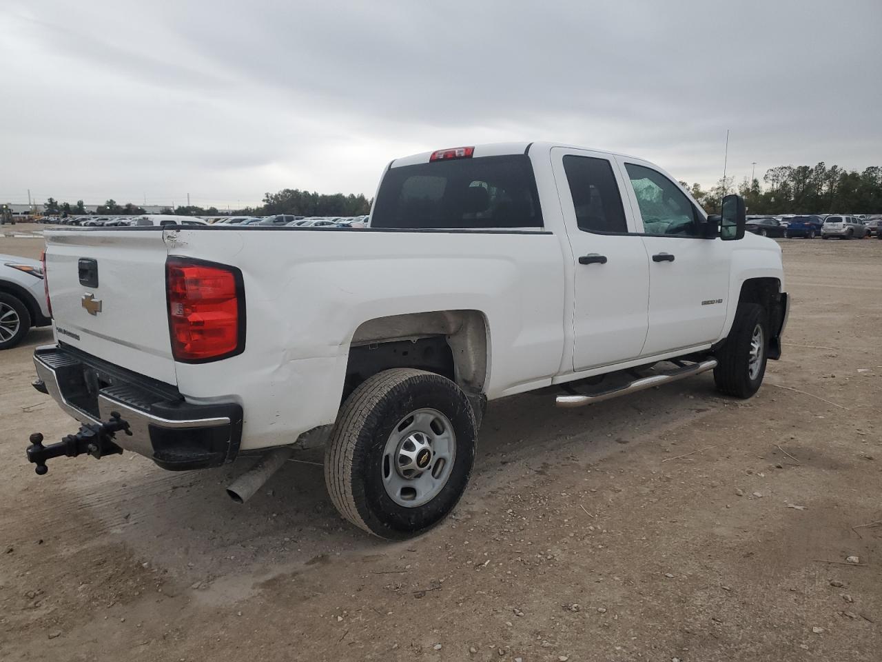 2015 Chevrolet Silverado - Image 3