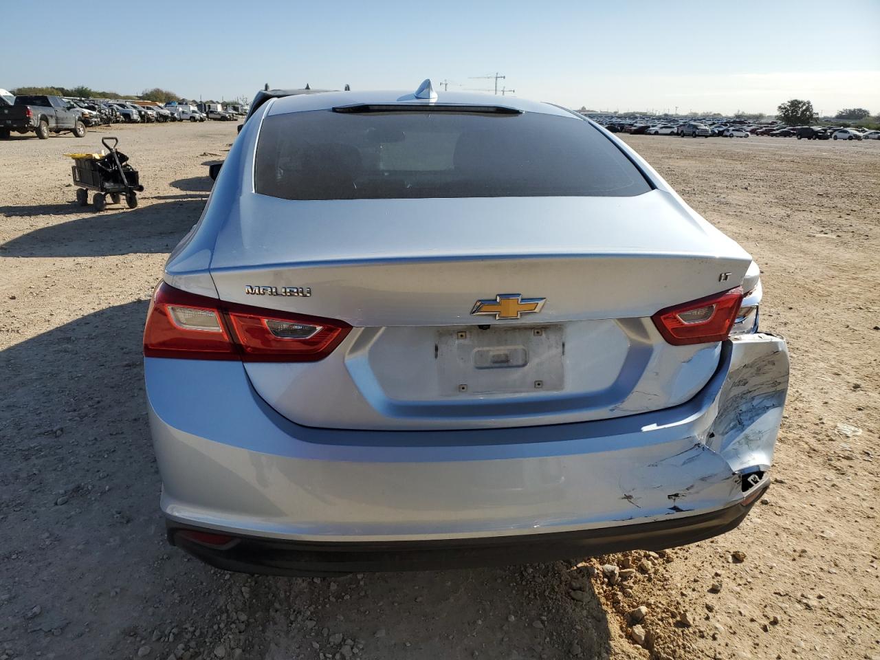 VIN 1G1ZD5STXJF256461 2018 CHEVROLET MALIBU no.6