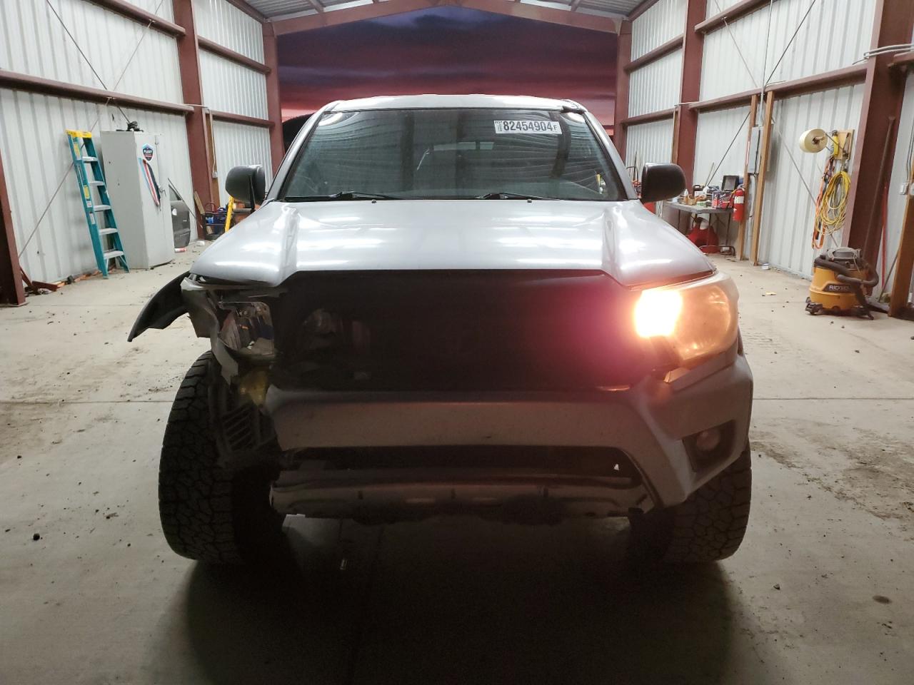 2015 Toyota Tacoma - Image 5
