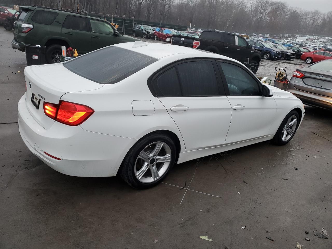 VIN WBA3B5C56DF595920 2013 BMW 3 SERIES no.3