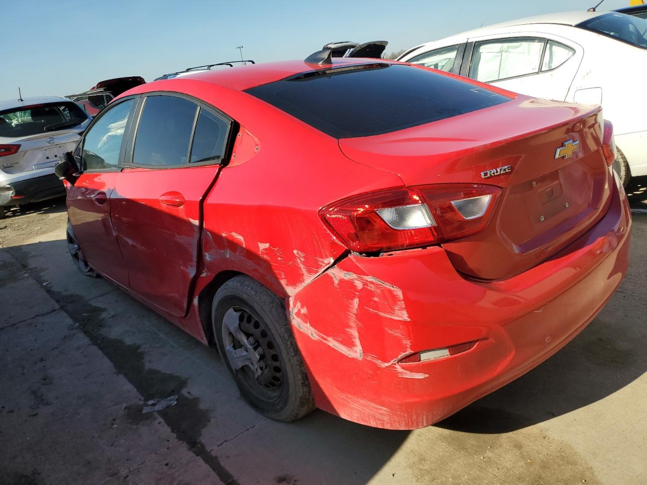 2018 Chevrolet Cruze - Image 2