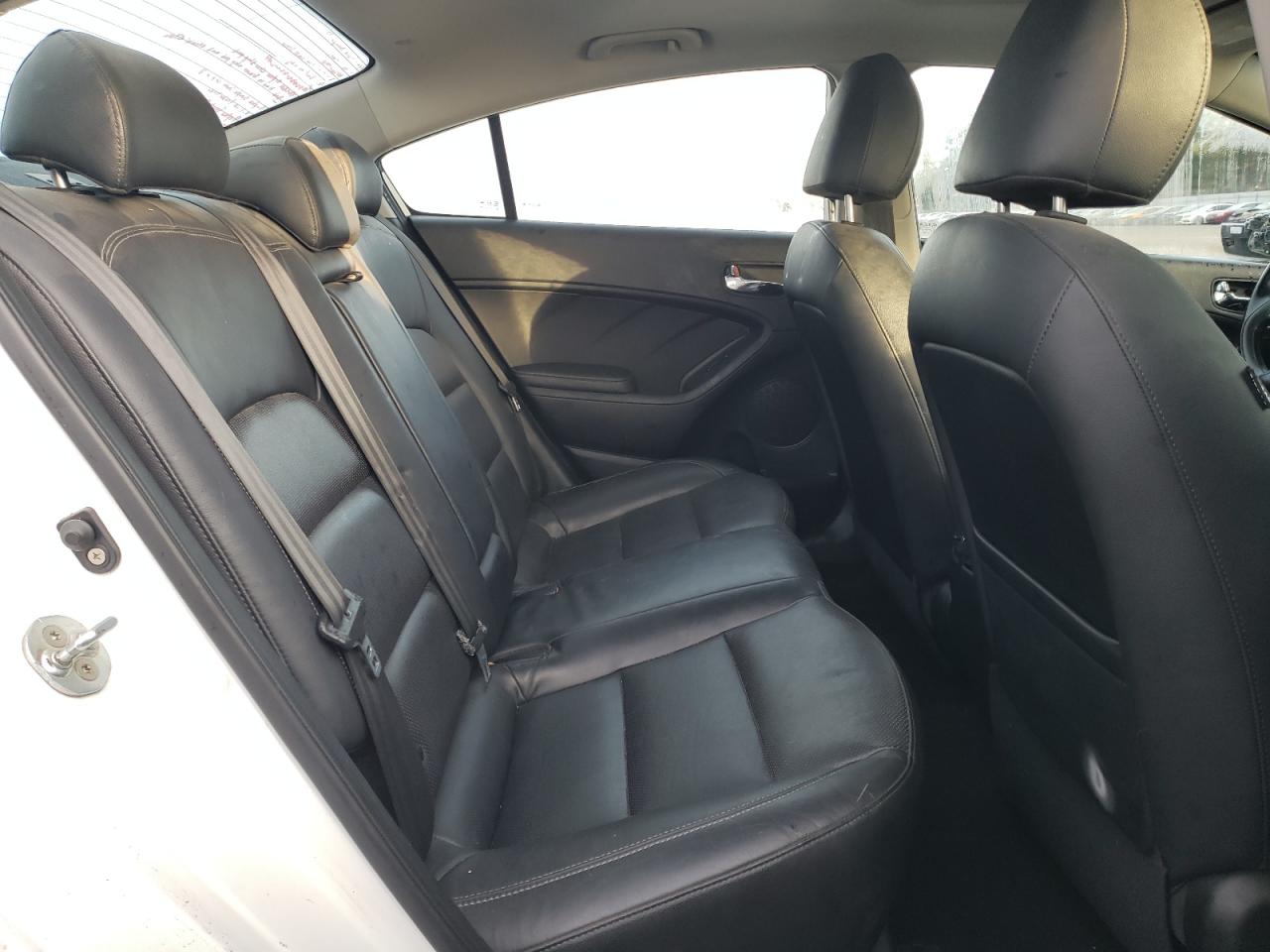 2016 Kia Forte - Image 10