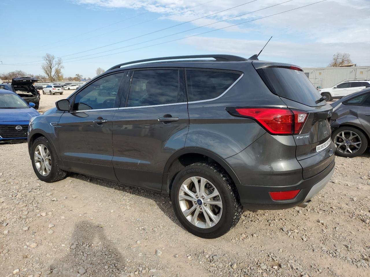 VIN 1FMCU0HDXKUA44605 2019 FORD ESCAPE no.2