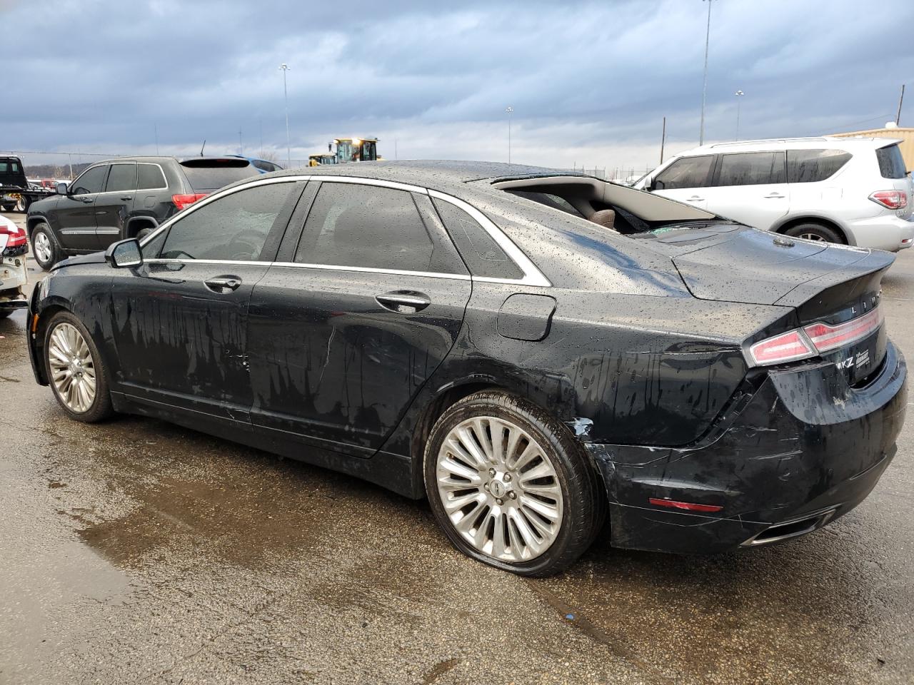 2016 Lincoln MKZ - Image 2