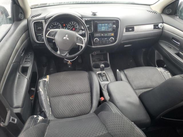  MITSUBISHI OUTLANDER 2015 Srebrny