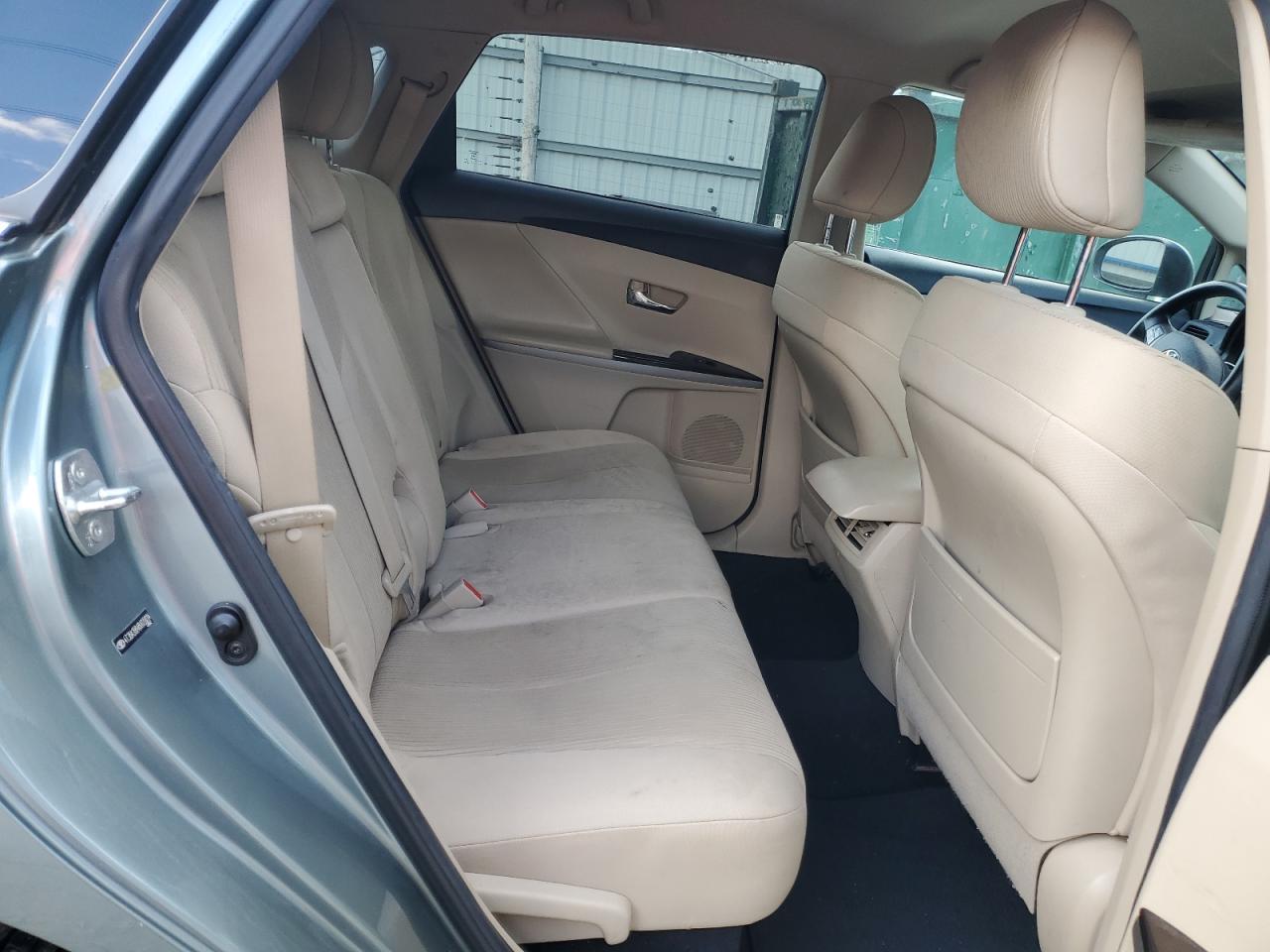 2011 Toyota Venza - Image 11