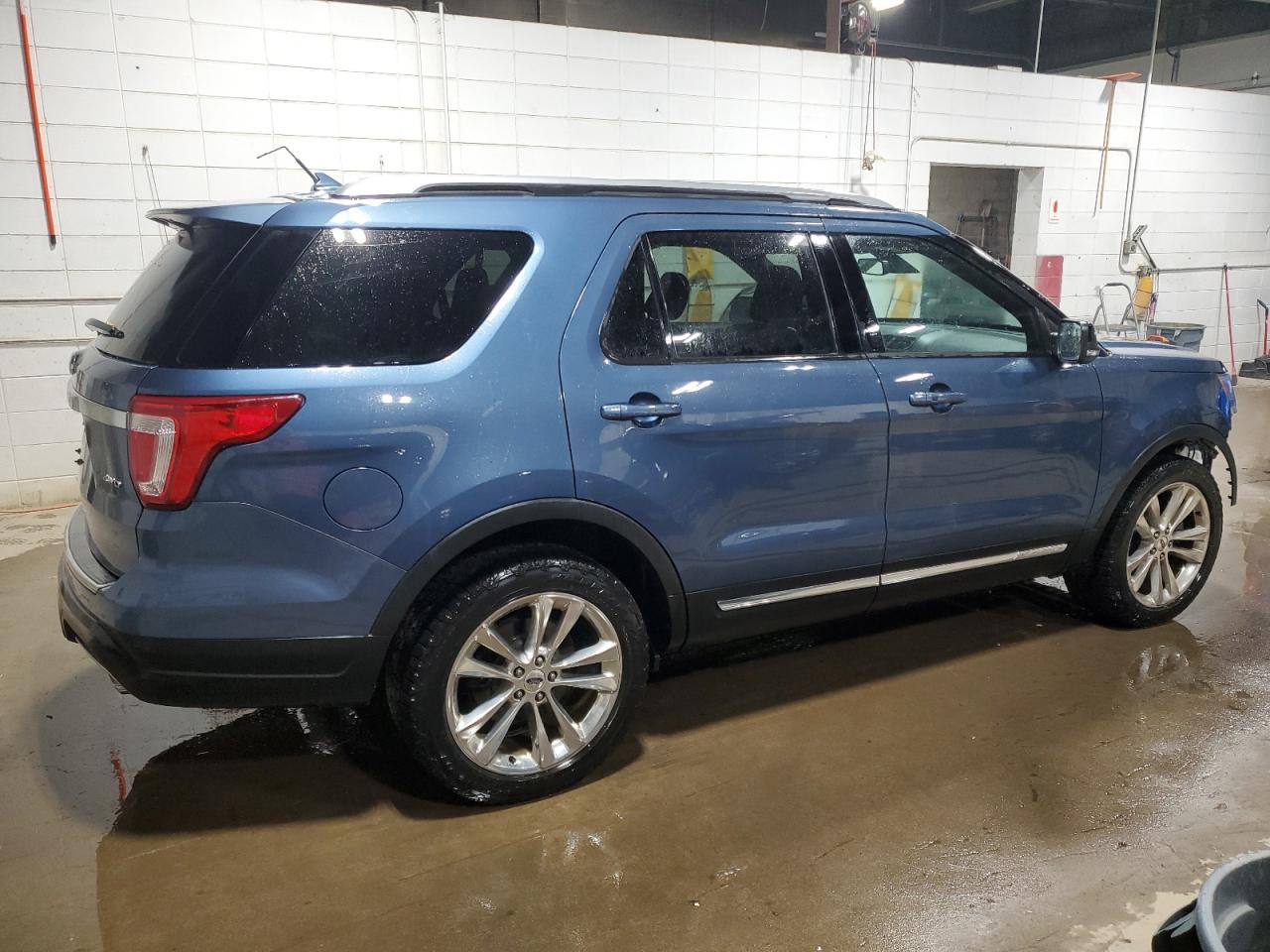 2018 Ford Explorer - Image 3
