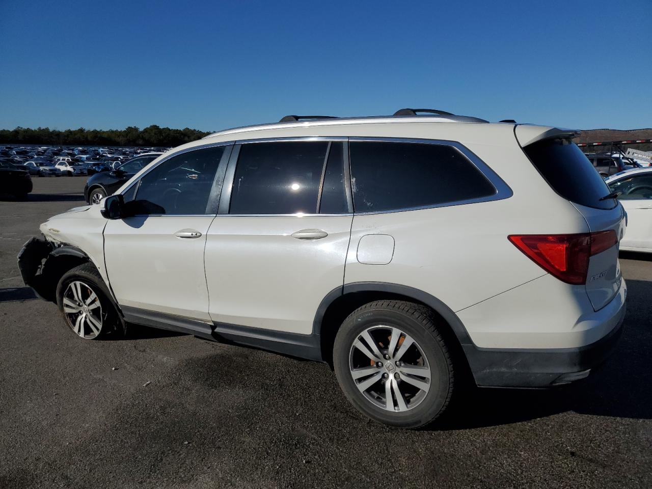 VIN 5FNYF6H86GB033174 2016 HONDA PILOT no.2