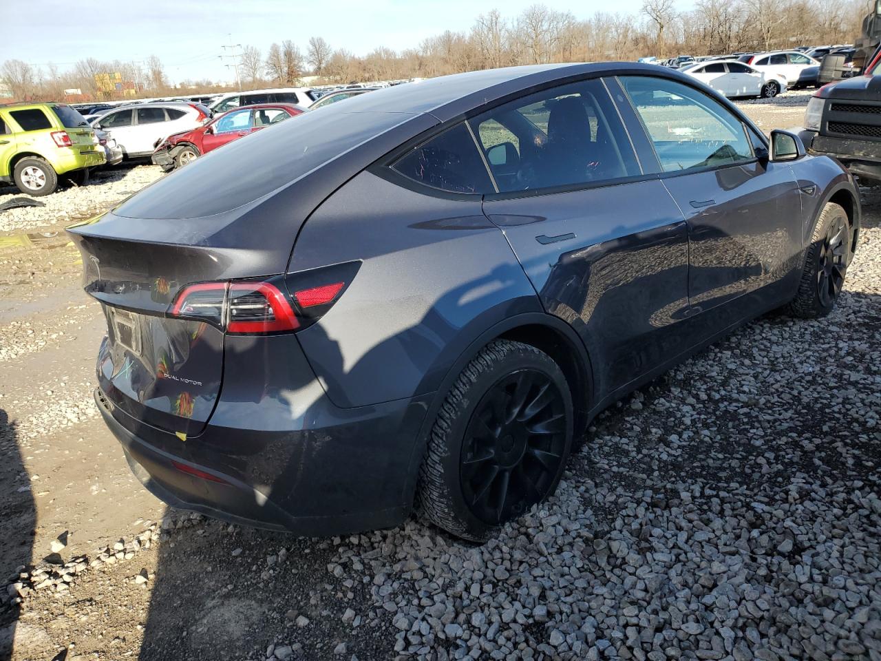 VIN 7SAYGAEE8PF777033 2023 TESLA MODEL Y no.3