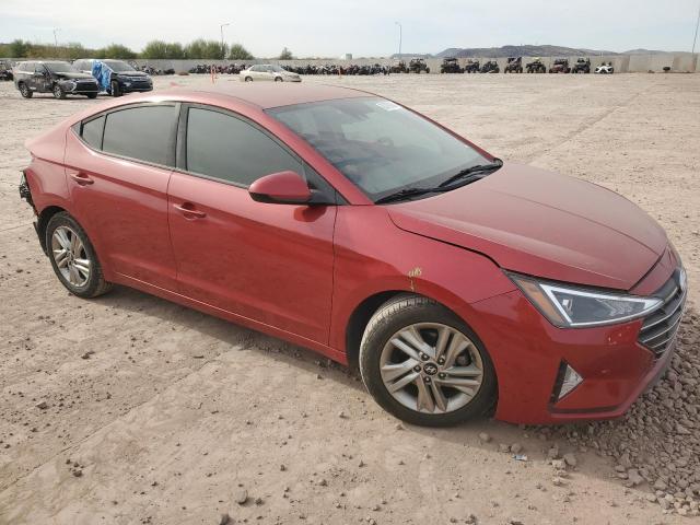  HYUNDAI ELANTRA 2019 Червоний