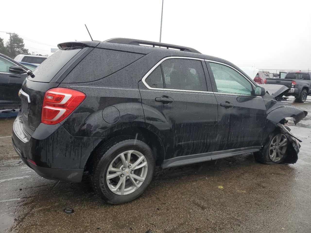 2017 Chevrolet Equinox - Image 3