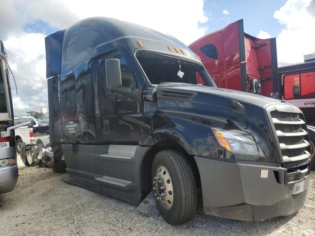 2020 Freightliner Cascadia 126 