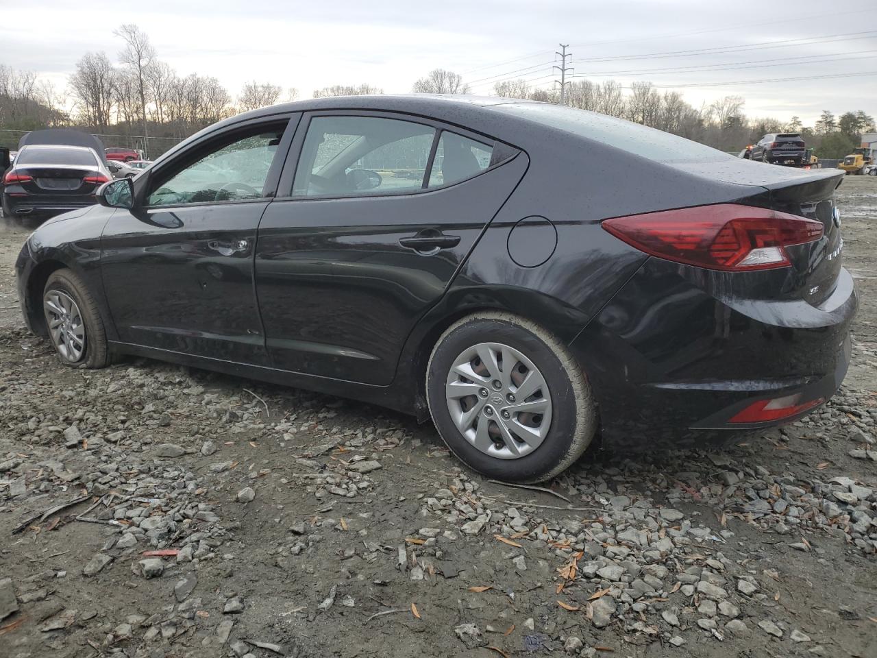 VIN KMHD74LF0KU758836 2019 HYUNDAI ELANTRA no.2