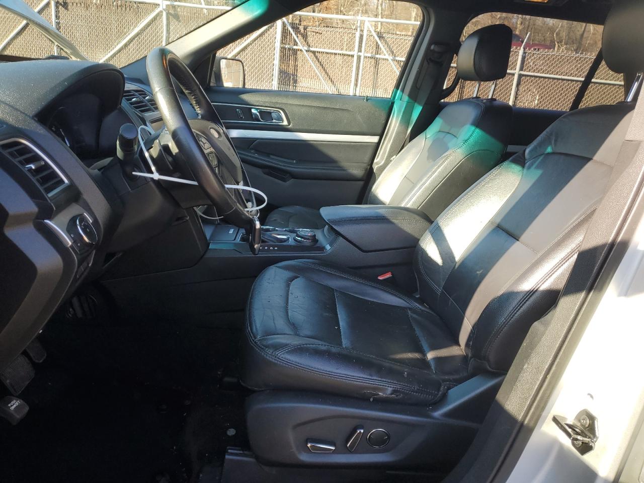 2016 Ford Explorer - Image 7