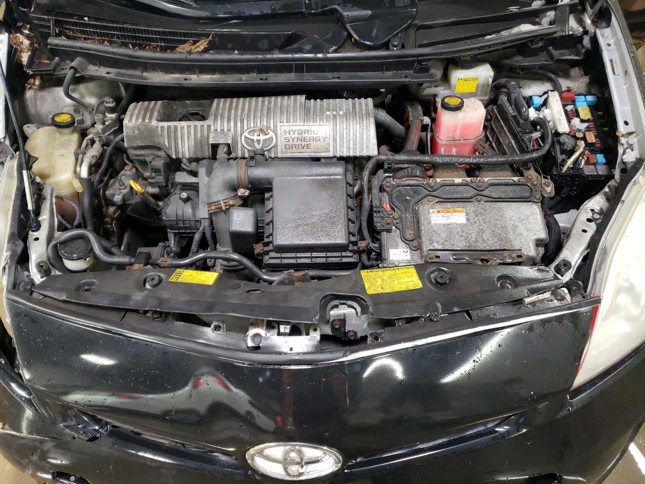 2012 Toyota Prius - Image 11
