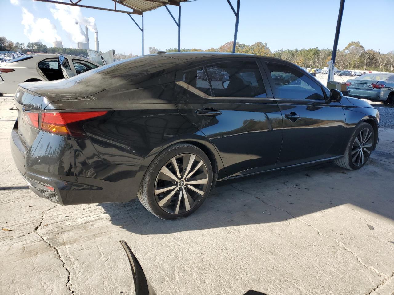 2019 Nissan Altima - Image 3