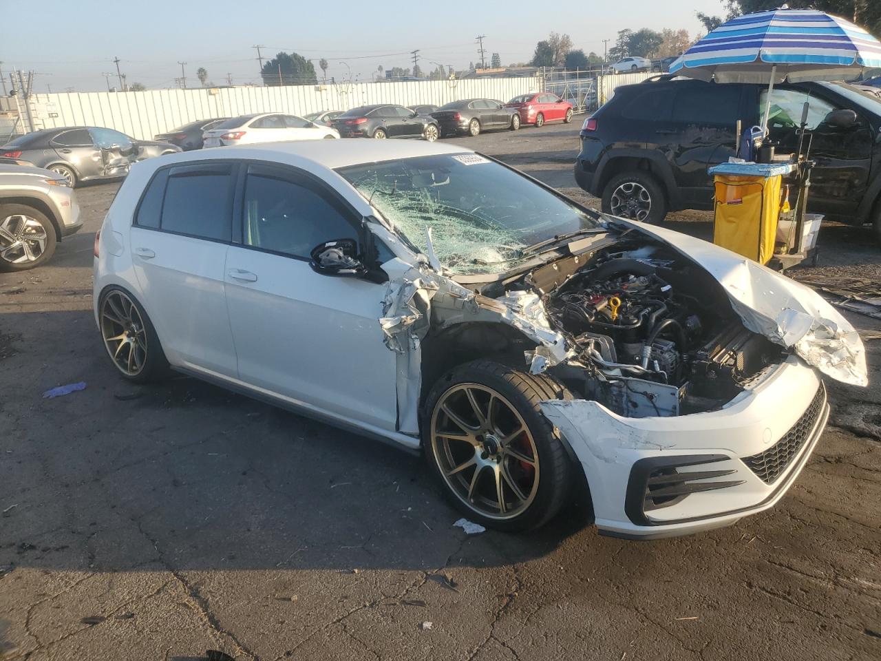 VIN 3VW547AU0JM262391 2018 VOLKSWAGEN GTI no.4