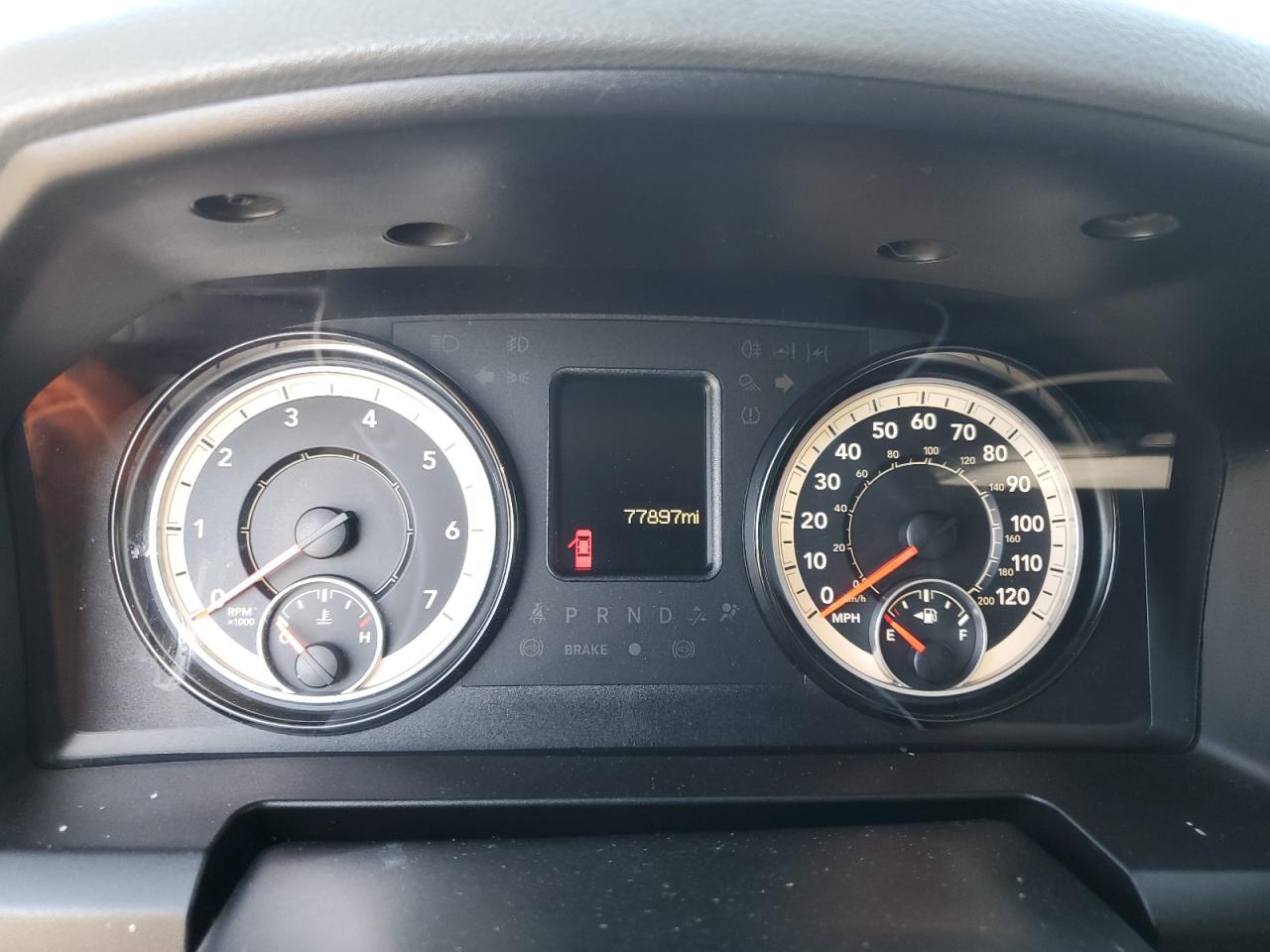 2018 RAM 1500 - Image 9