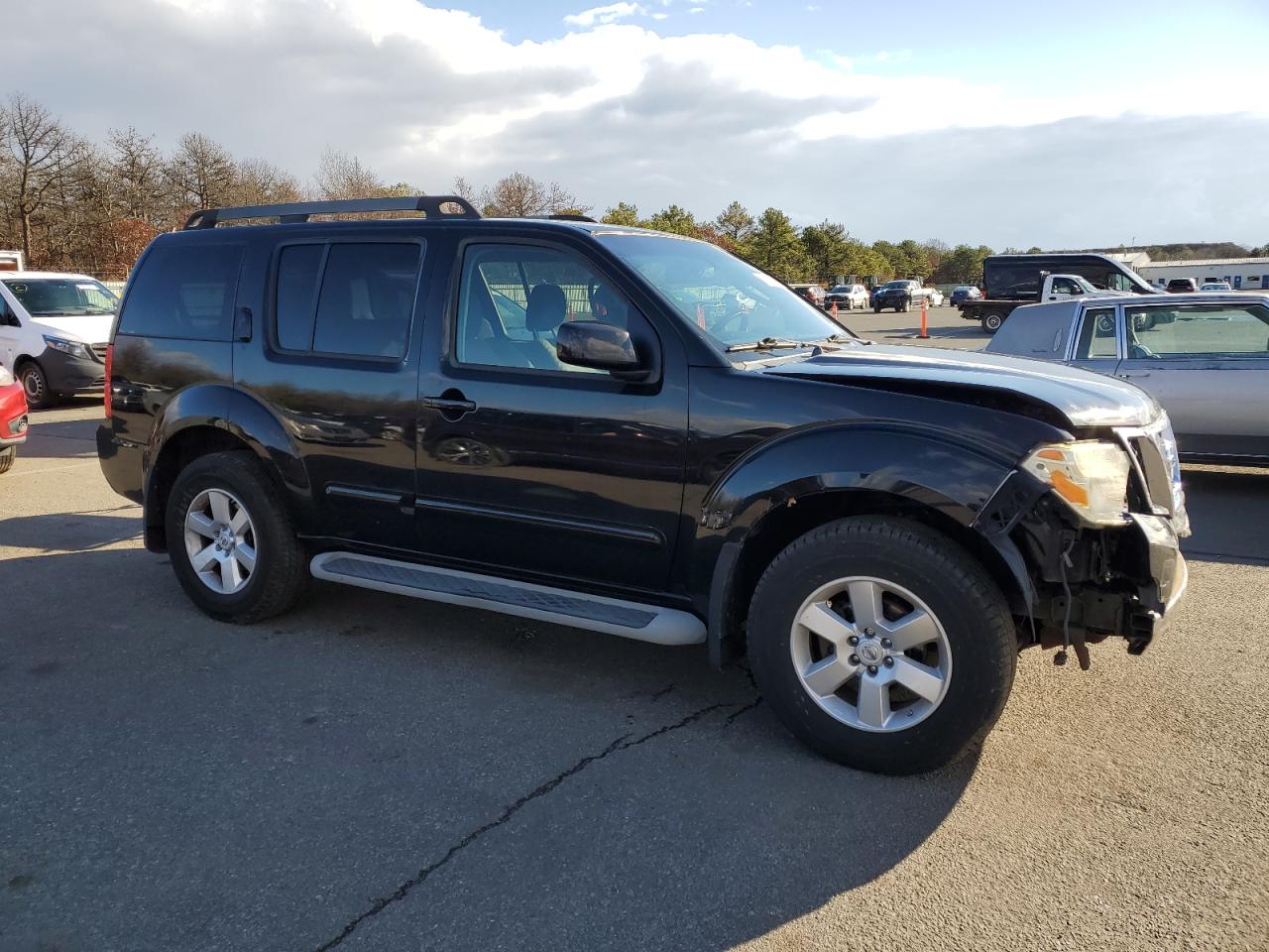 2011 Nissan Pathfinder - Image 4
