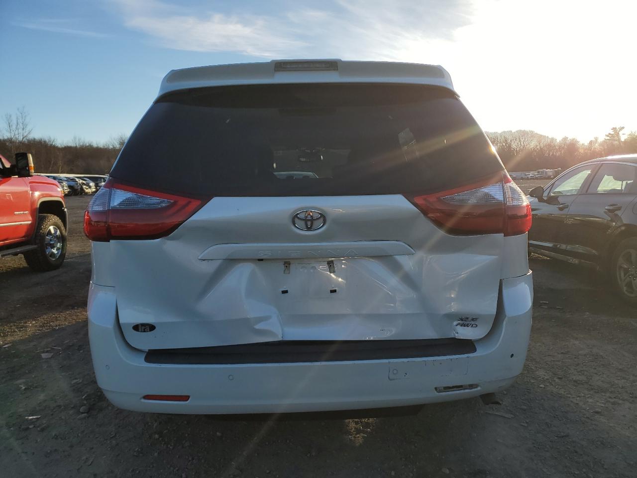 2020 Toyota Sienna - Image 6