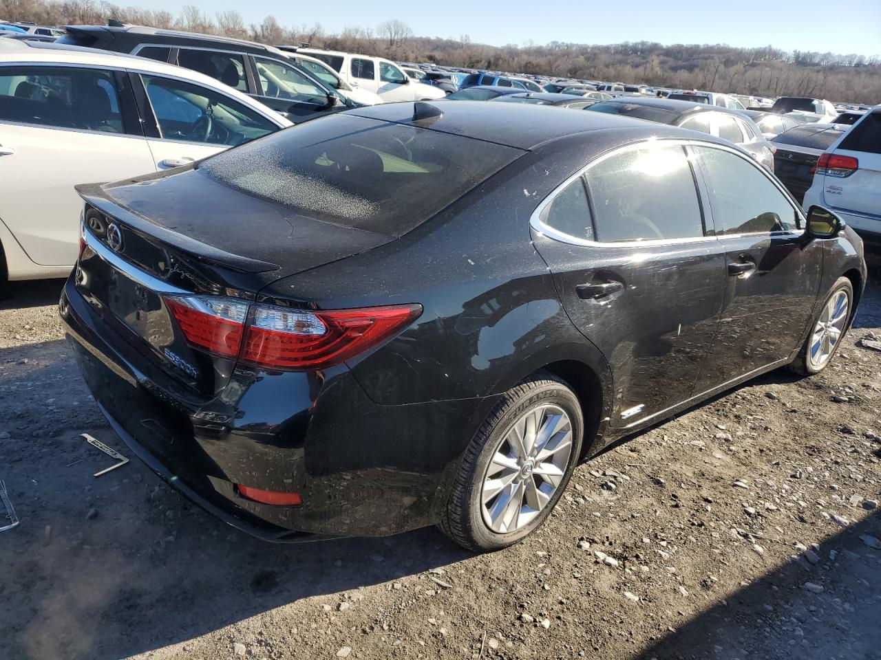 2015 Lexus ES - Image 3