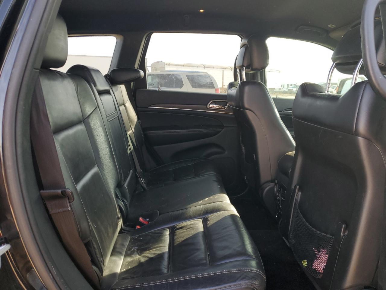 2017 Jeep Grand Cherokee - Image 11