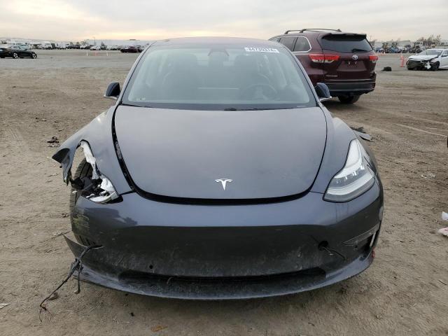  TESLA MODEL 3 2018 Серый