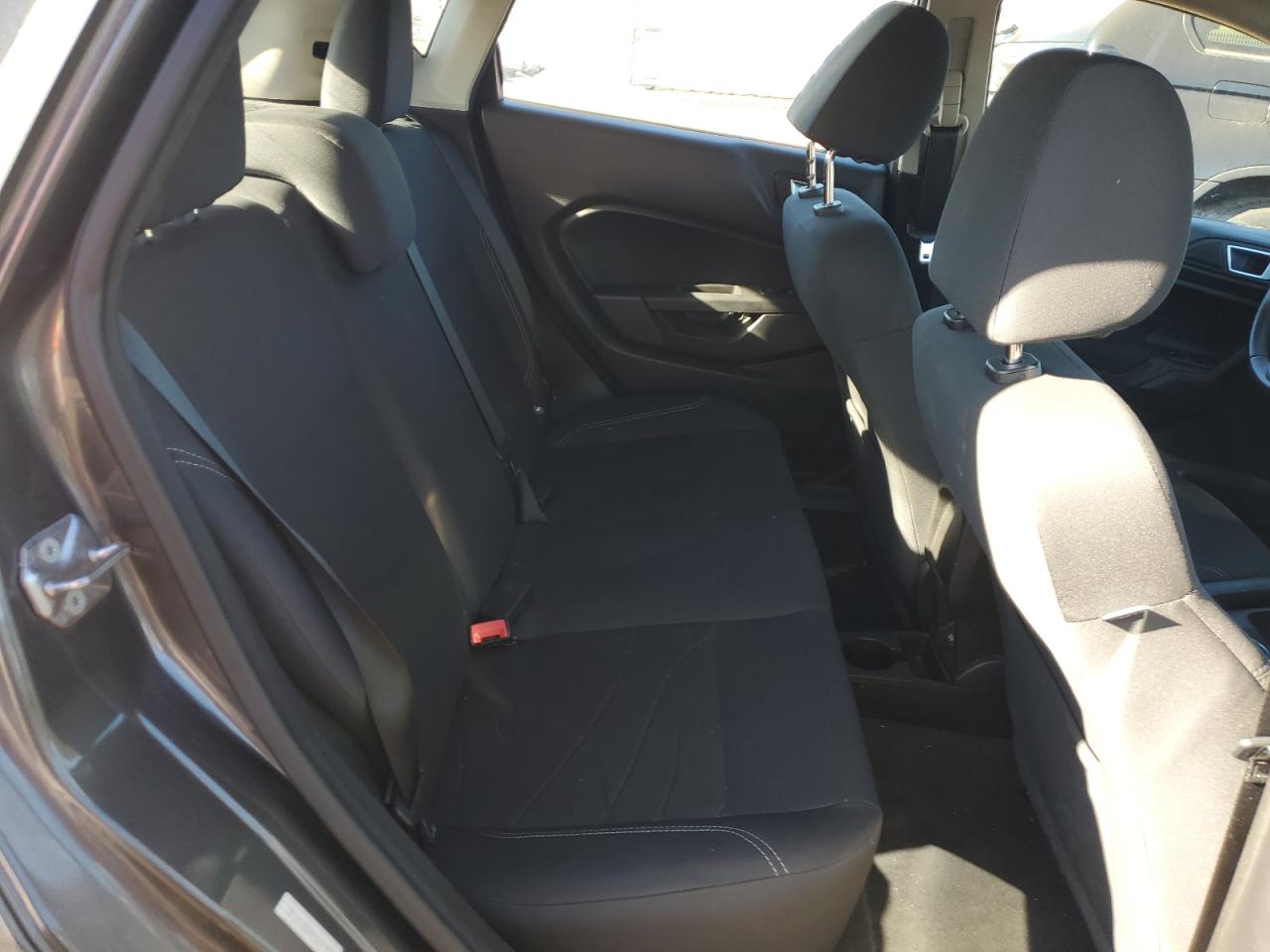 2015 Ford Fiesta - Image 10