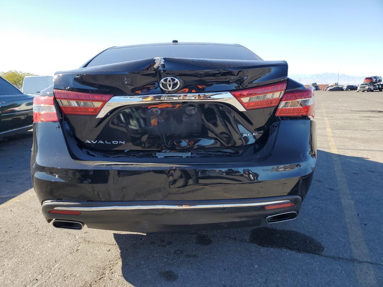2016 Toyota Avalon - Image 6