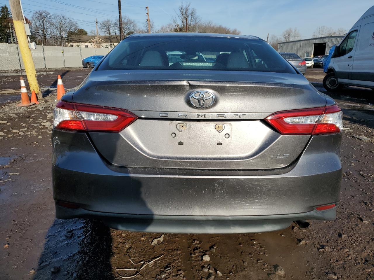 VIN 4T1B11HK0JU103894 2018 TOYOTA CAMRY no.6