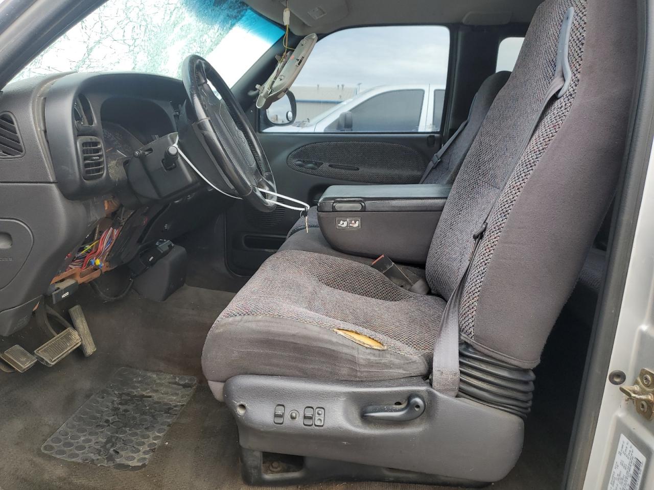 2002 Dodge Ram 2500 VIN: 3B7KC23682M263039 Lot: 84555524