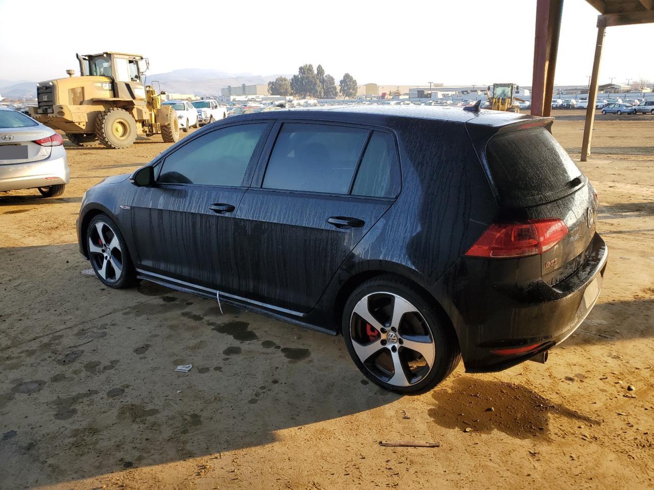 VIN 3VW447AU8GM034790 2016 VOLKSWAGEN GTI no.2