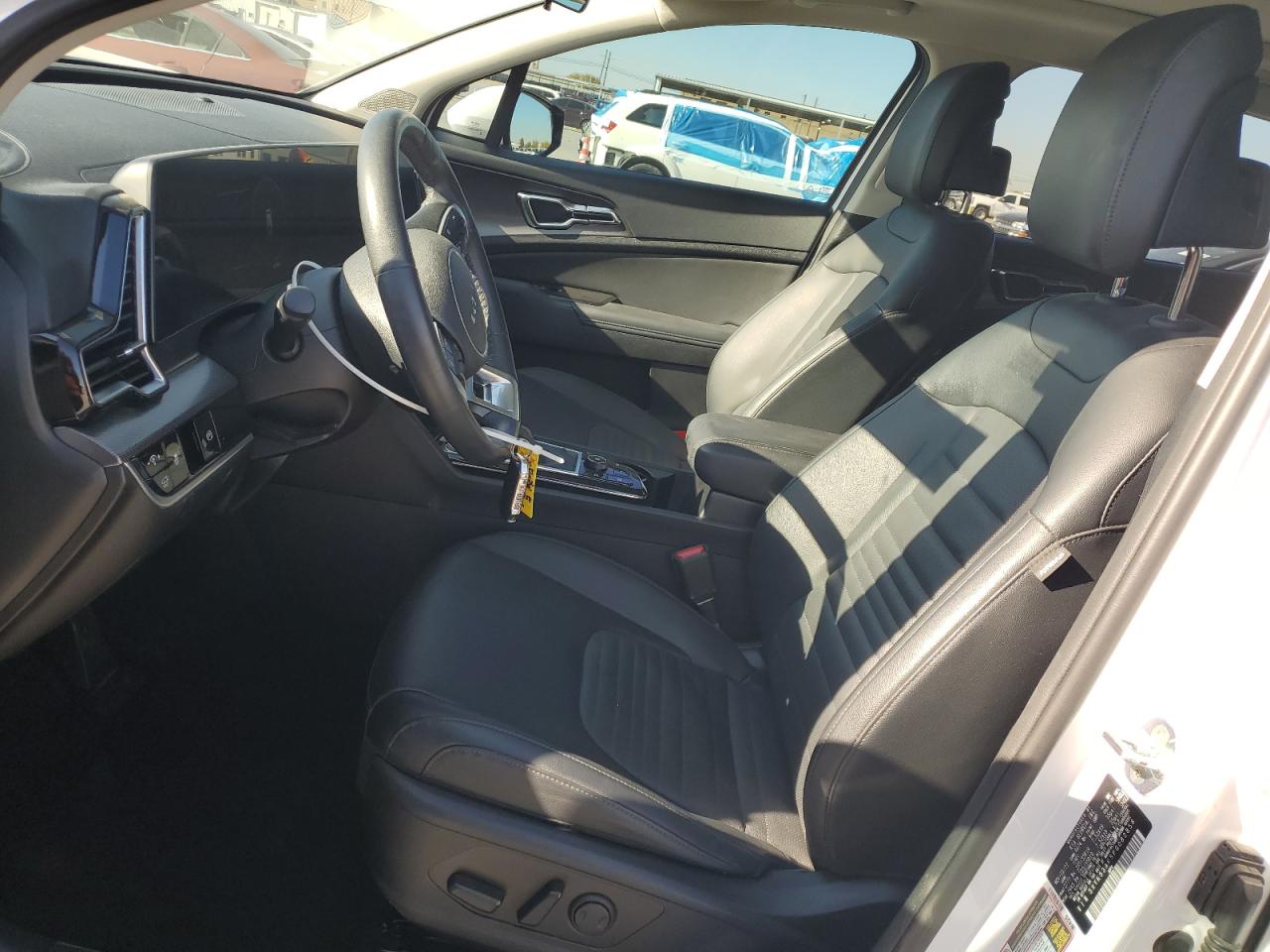 2023 Kia Sportage - Image 7