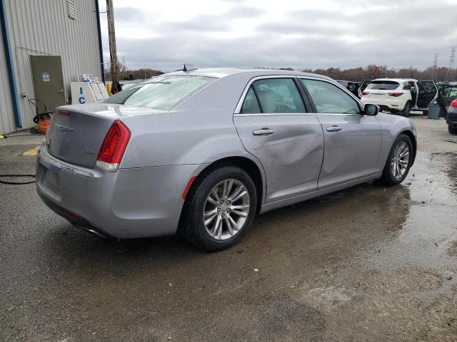  CHRYSLER 300 2017 Srebrny