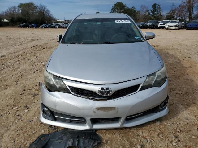  TOYOTA CAMRY 2014 Srebrny