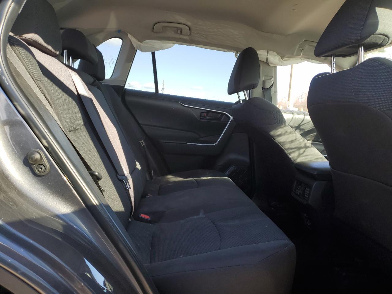 2022 Toyota RAV 4 - Image 11