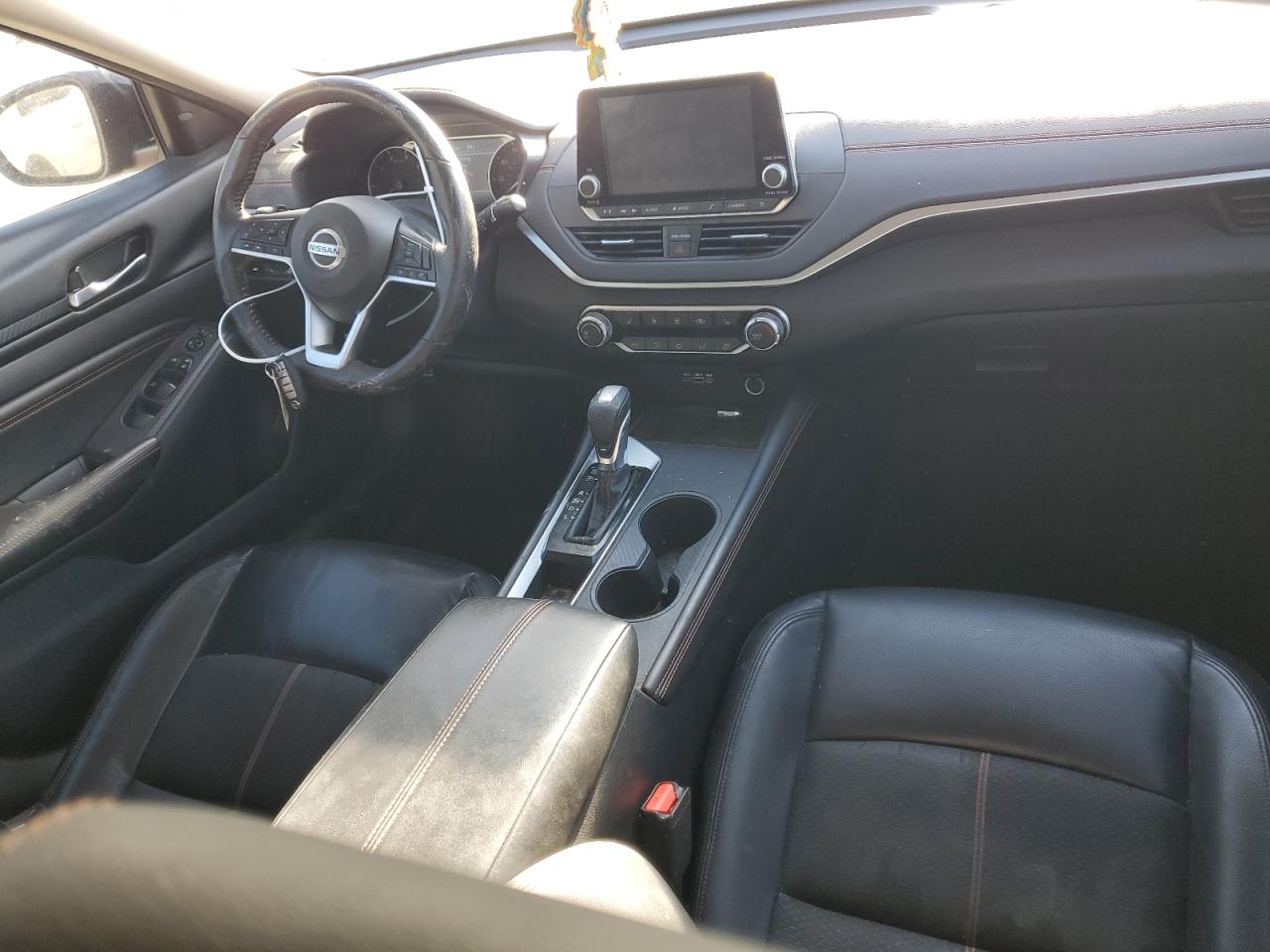 2022 Nissan Altima - Image 8