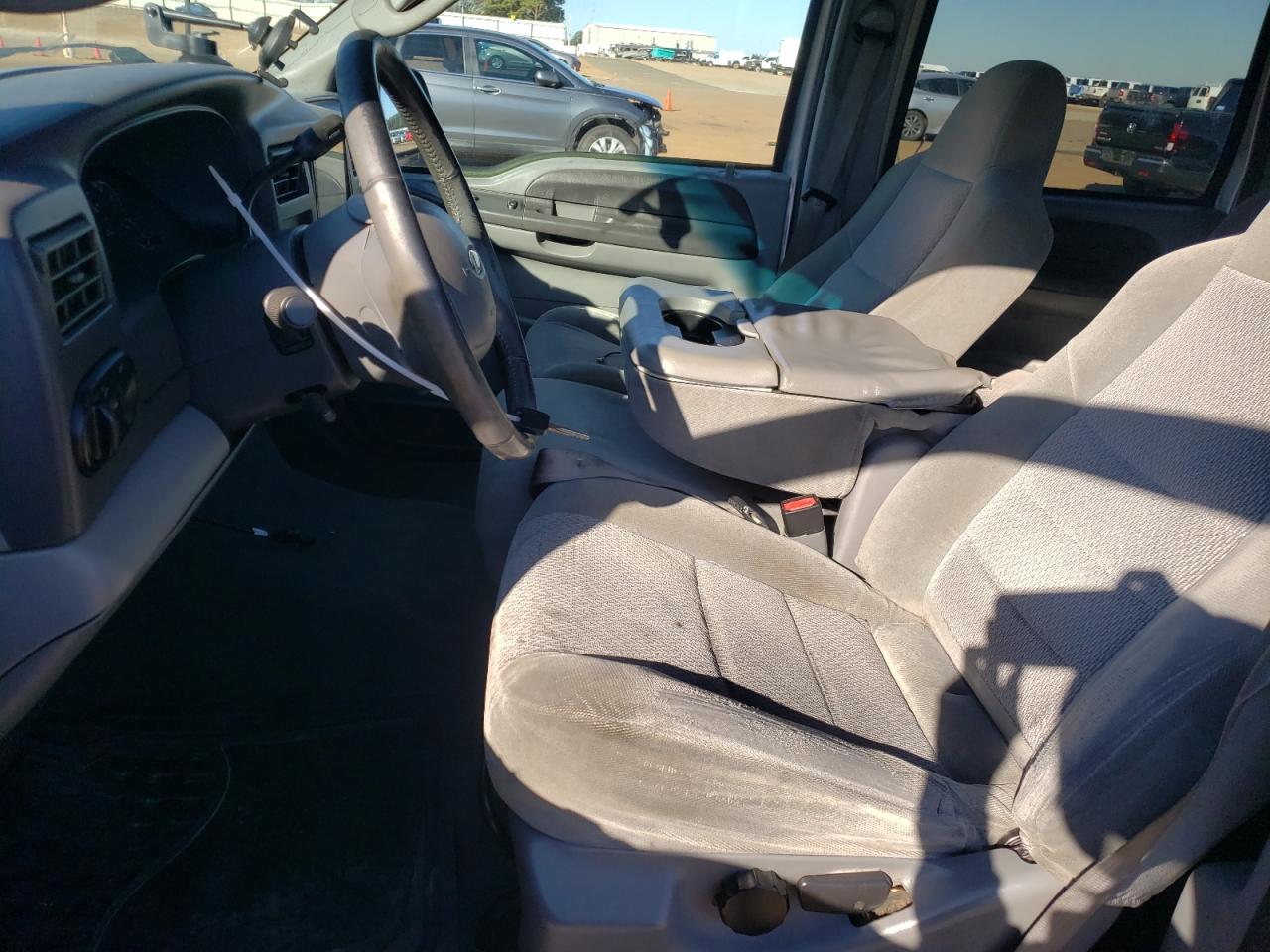 2003 Ford Excursion - Image 7