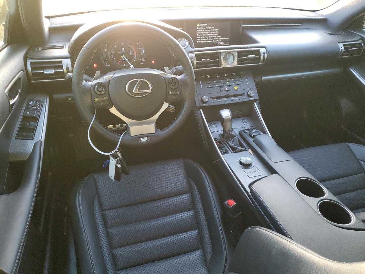 2016 Lexus IS - Image 8