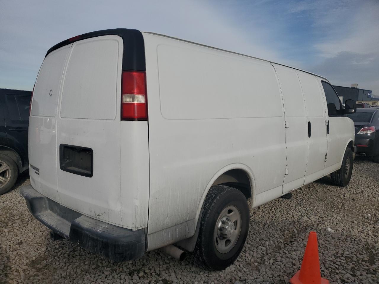 VIN 1GCWGGCF3F1165087 2015 CHEVROLET EXPRESS no.3