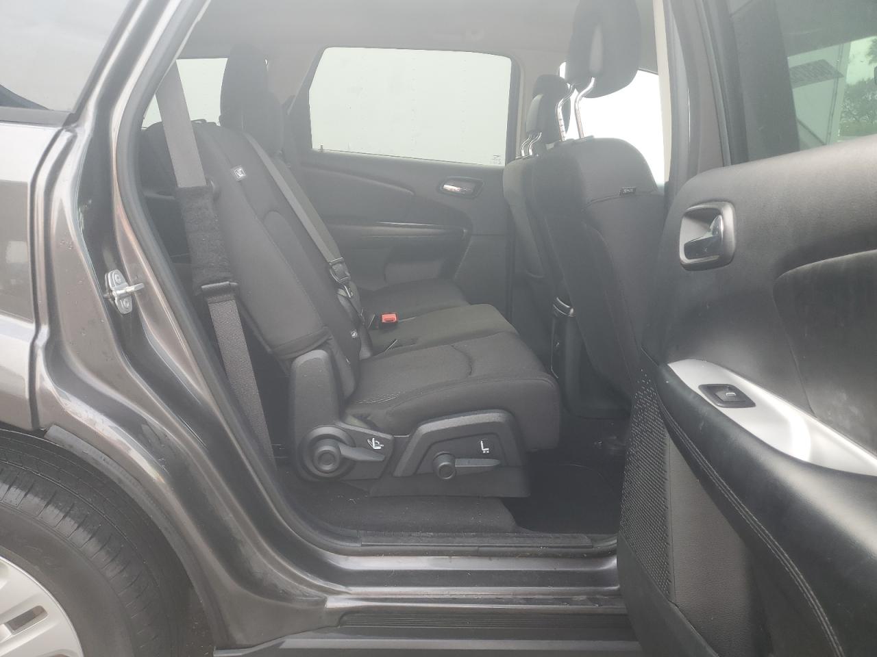 2018 Dodge Journey - Image 11