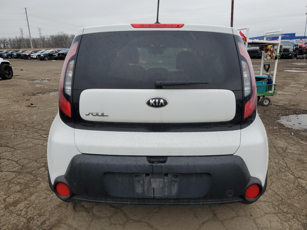 VIN KNDJN2A26G7323715 2016 KIA SOUL no.6