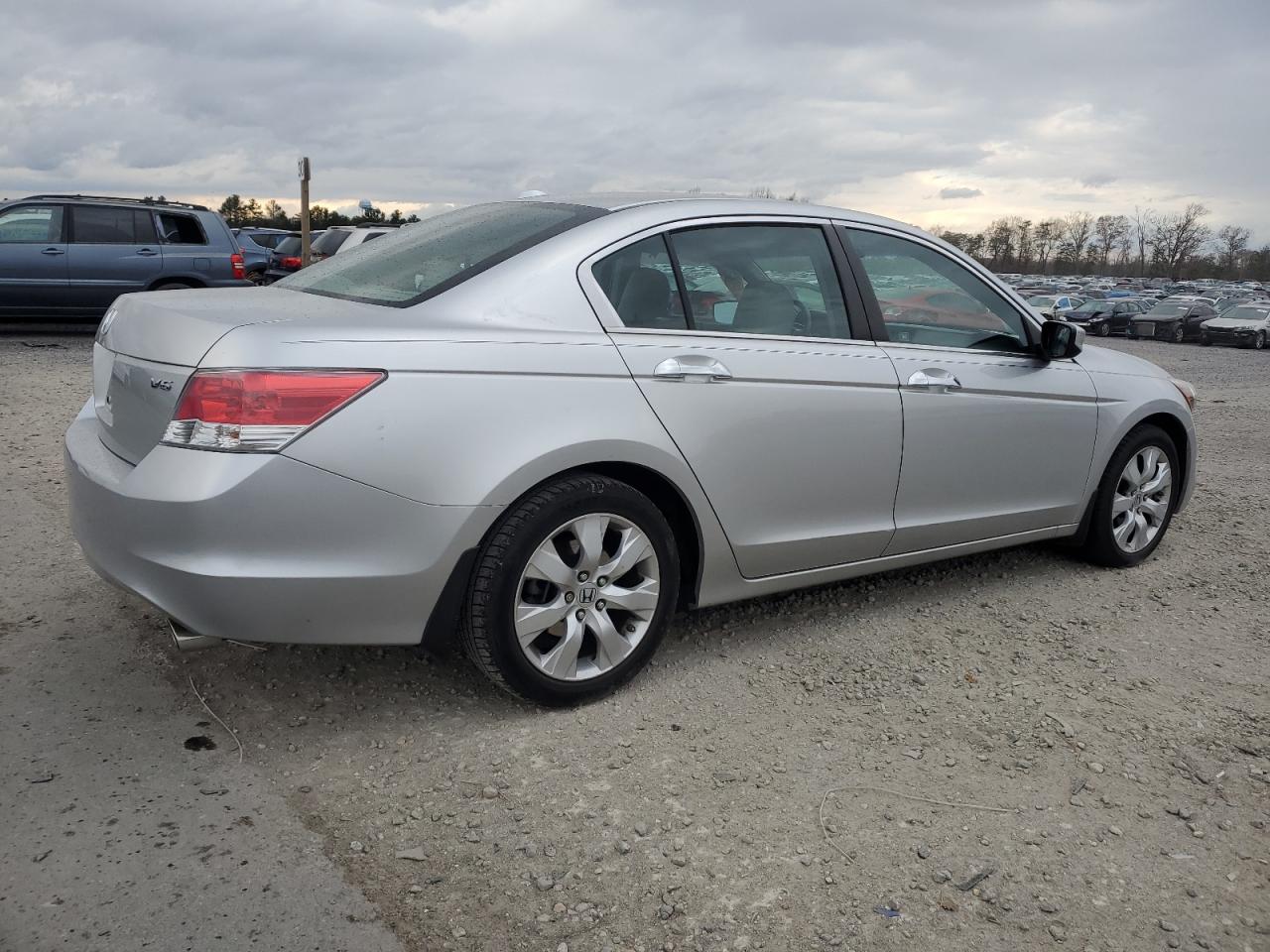 2010 Honda Accord - Image 3